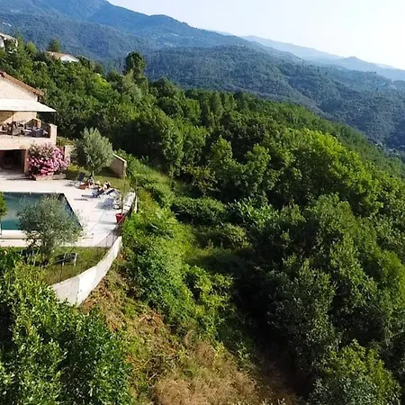 Spacieuse Avec Piscine Privee Et Vue Montagne A Prades * Prades (Ardeche)
